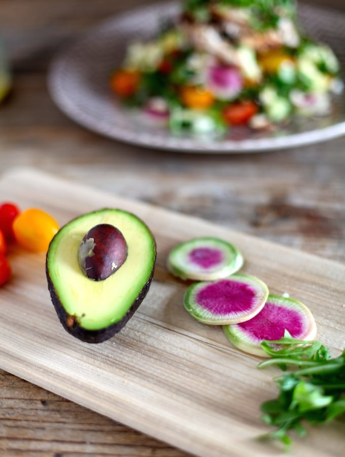 Nutritionist in the Kitch revamps the Joey "500 Salad" ... now only 400 calories including chicken! // nutritionistinthekitch.com