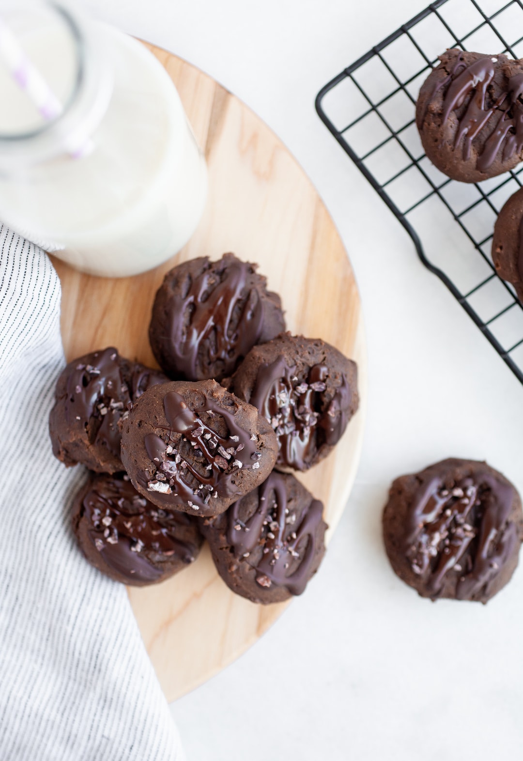 Healthy Chocolate Cookies | Nutrition in the Kitch