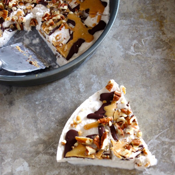 Vegan "Peanut Buster Bar" Ice Cream Cake Nutrition in the Kitch