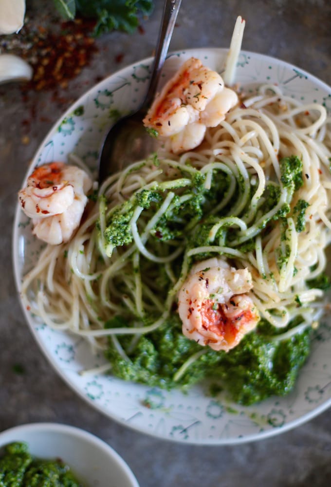 30-Minute Meal // Light Shrimp Scampi with Kale Pesto // Gluten & Dairy ...
