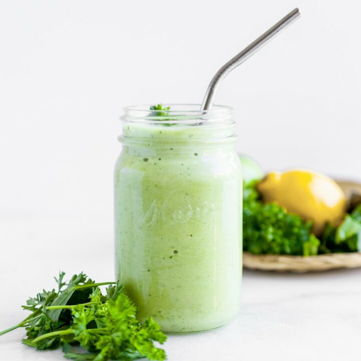 is parsley good in smoothies