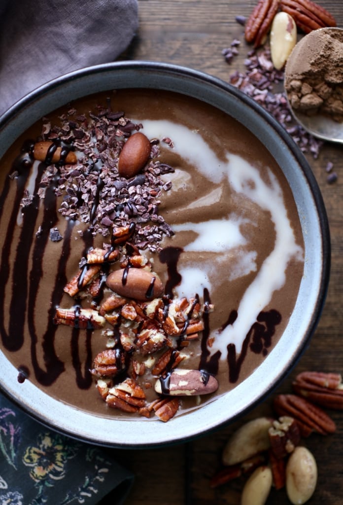 Mocha Nut Smoothie Bowl // Build A Better Smoothie via Nutritionist in the Kitch