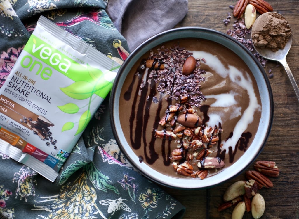 Mocha Nut Smoothie Bowl // Build A Better Smoothie via Nutritionist in the Kitch
