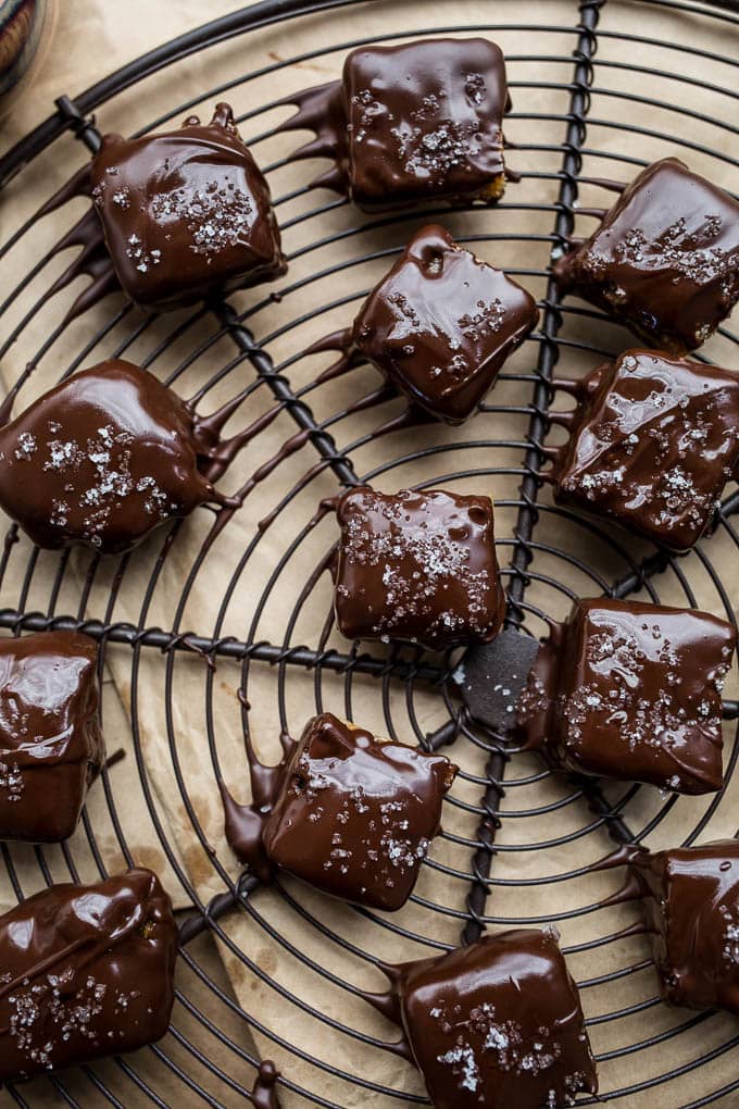 8 Easy & Healthy Halloween Treats for Kids & Adults Alike! -Peanut Butter Bites via Salted Plains