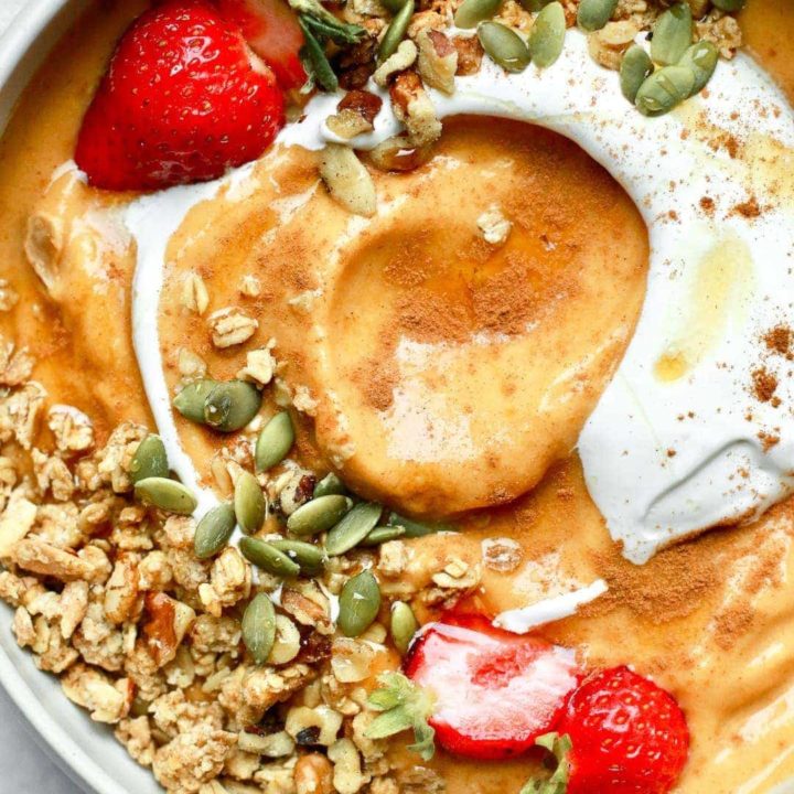 Healthy Pumpkin Pie Protein Smoothie Bowl