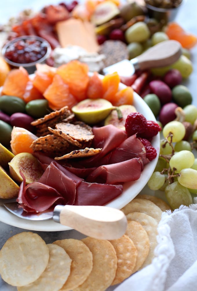 Diy Gluten Dairy Free Holiday Charcuterie Platter With Vegan Options Nutrition In The Kitch