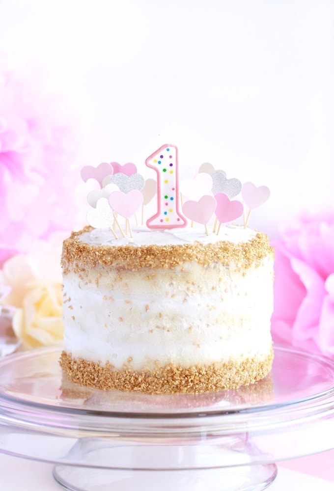 Healthy First Birthday Smash Cake - www.nutritioninthekitch.com - #primeiro aniversário #smashcake #bolo saudável #bolo saudável #primeiro aniversário #bolo sem glúten #div>