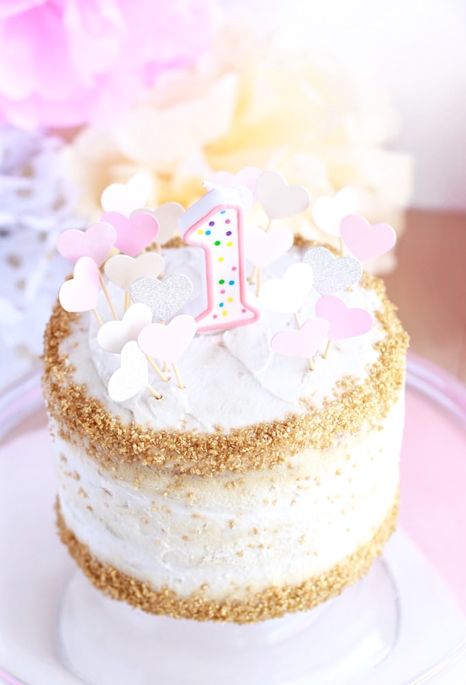 Gâteau Smash de premier anniversaire sain - www.nutritioninthekitch.com - #firstbirthday #smashcake #healthycake #healthybirthday #firstbirthday #dairyfree #glutenfree