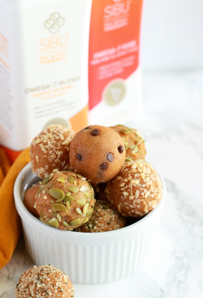 Pumpkin Pie Energy Balls | Nutrition in the Kitch