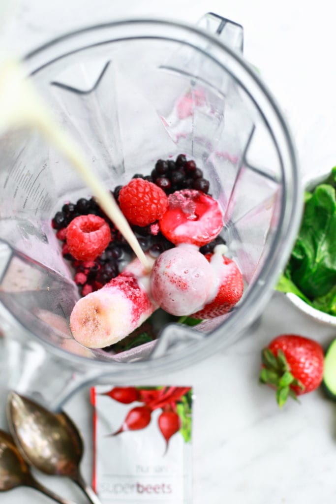 Make A Perfect Berry Smoothie Bowl in 5 Simple Steps