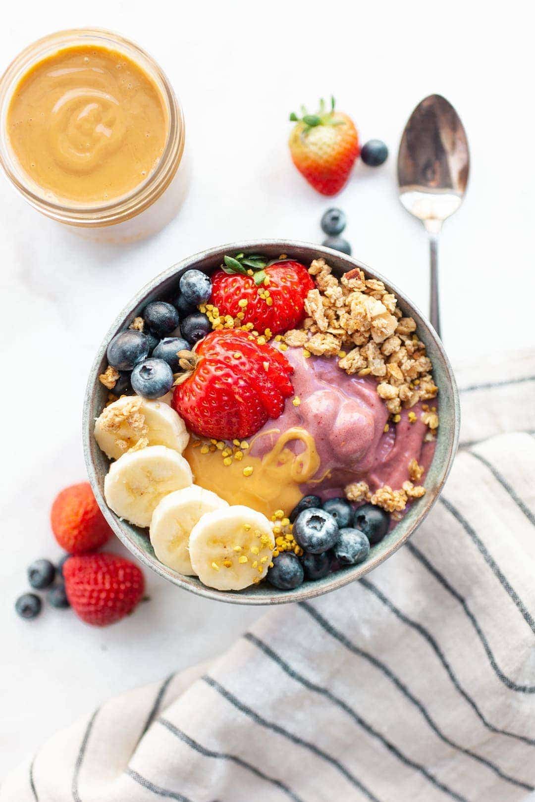 Easy Peanut Butter Acai Bowl | Nutrition in the Kitch